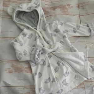Carter's Boys Bath Pool Beach Robe .. 0-9 months .. w/ hood .. Gray Bears .. New